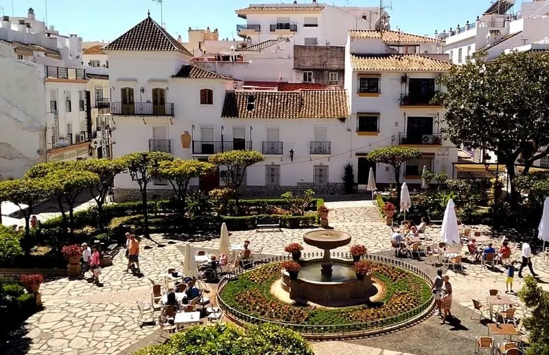 Things to do in Estepona, Plaza de las Flores