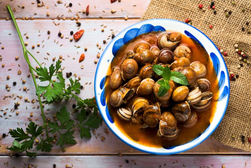 typical spanish food to eat, Caracoles - Snails