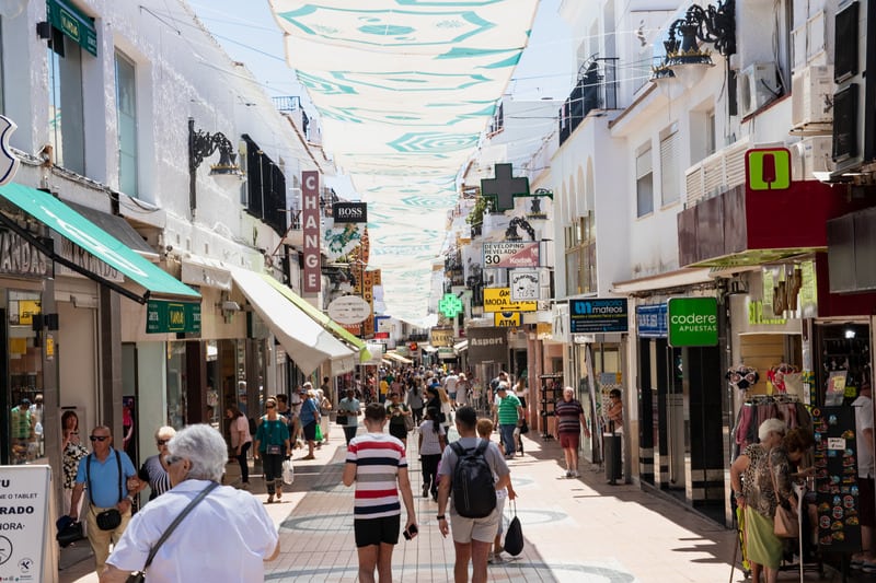 Torremolinos travel itinerary, Go shopping in Calle San Miguel