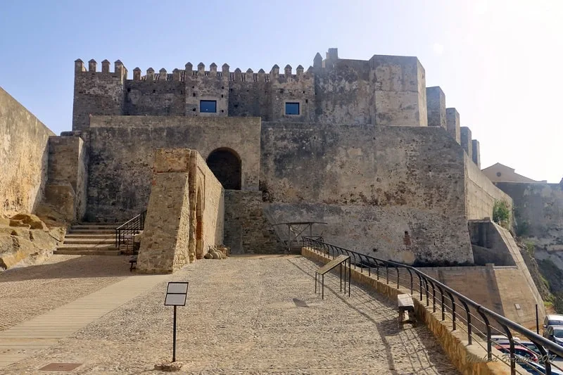 3 day itinerary Tarifa, Visit the castle of Guzman El Bueno
