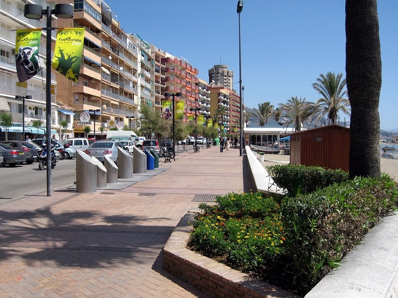 3 day itinerary Fuengirola, Have a sundowner cocktail at the Paseo Maritimo