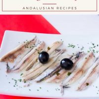 Are you looking for the real recipe from Spain of boquerones en vinagre? Not only is this one of the most famous tapas in Spain, but it is also one of the healthiest dishes from Spain. Luckily this snack from Spain is very easy to be made and here we chare the instruction on how to do boquerones en vinagre (anchovies in vinegar) at home. Thanks to the vinegar, anchovies in olive oil and vinegar can be stored for a long time. #anchoviesivinegar #anchoviesinoil #boqueronesenvinagre #spanishfood