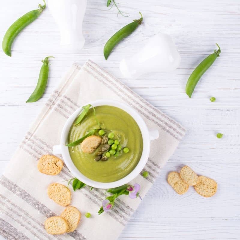 Delicious green peas cream soup