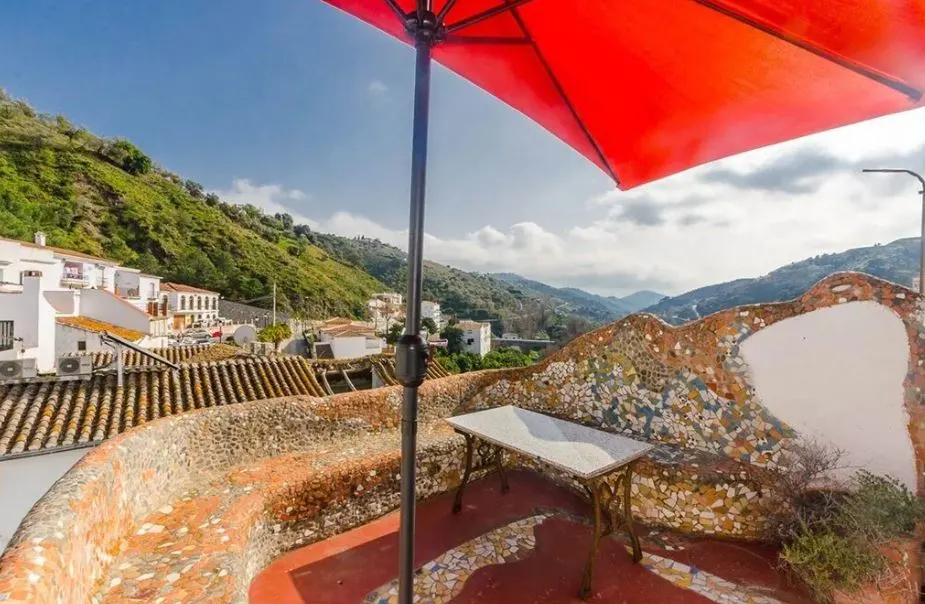 Newly renovated village house for relaxation, Best Airbnbs in Malaga