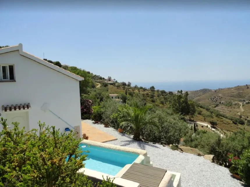 Lone-standing Finca with Sea view & Pool, best holiday villas in malaga