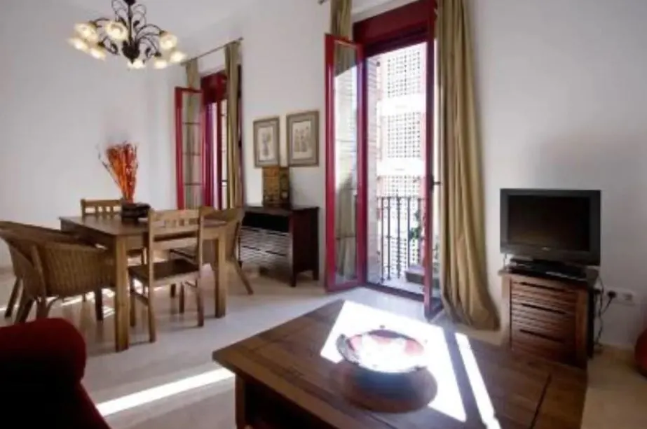 Beautiful apartment in a historical building, 19 Best AirBnbs in Seville in 2022
