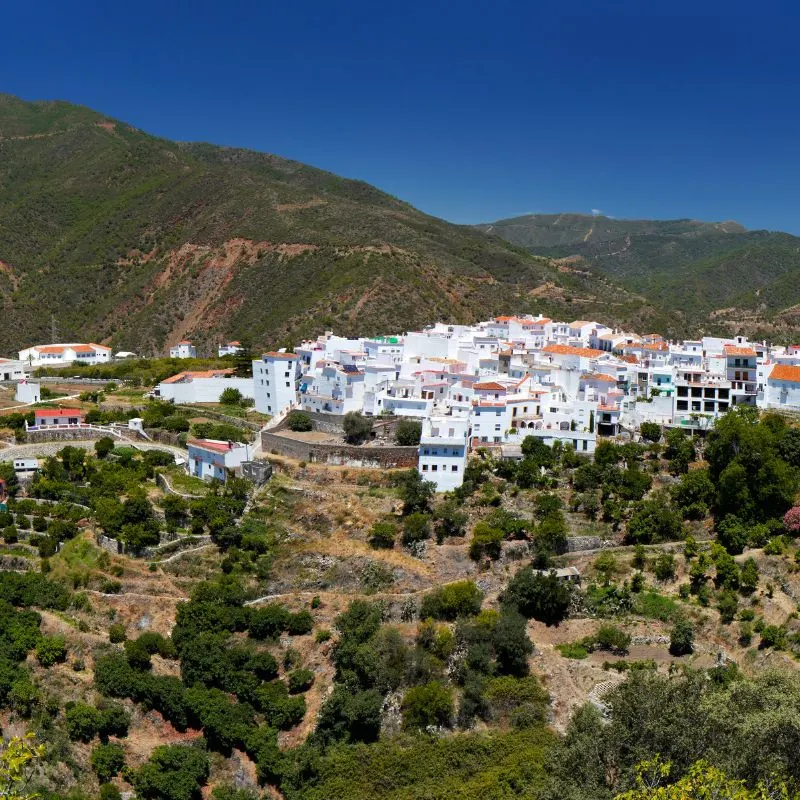 Istan, 18 White Villages in Andalucia - The Most Beautiful Pueblos Blancos
