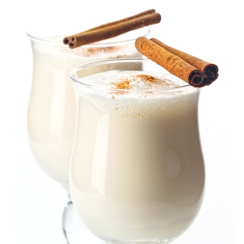 leche Merengada in 2 glasses decorated with cinnamon. 30 Most Famous Spanish Drinks
