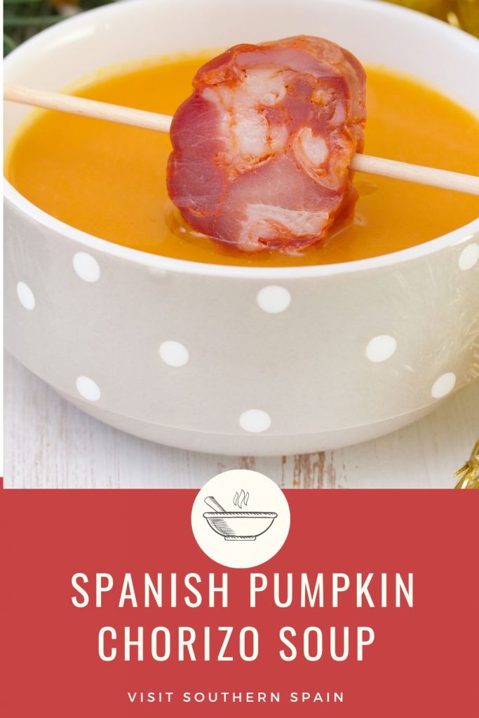 Are you looking for a pumpkin chorizo soup recipe from Spain? Autumn is here and with it some of the best recipes with pumpkin. One of these recipes is a comforting and nutritious Spanish pumpkin soup with chorizo. This is one of the best Spanish soup recipes for cold days, since it has that warm and creamy texture, and the chorizo gives it a rich and meaty flavor. The chorizo soup is just what you need after a long day at work. #pumpkinchorizosoup #pumpkinsoup #chorizosoup #pumpkin #chorizo