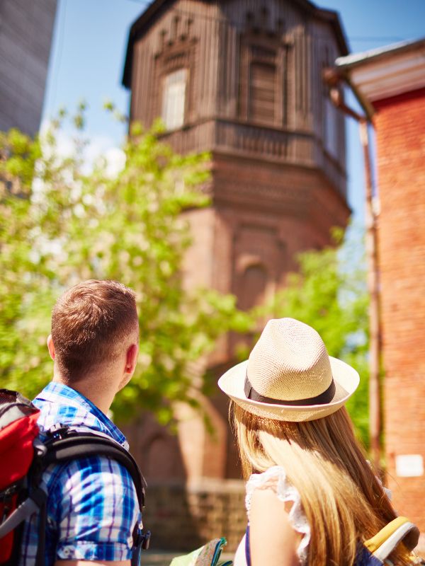 a couple sightseeing in granada