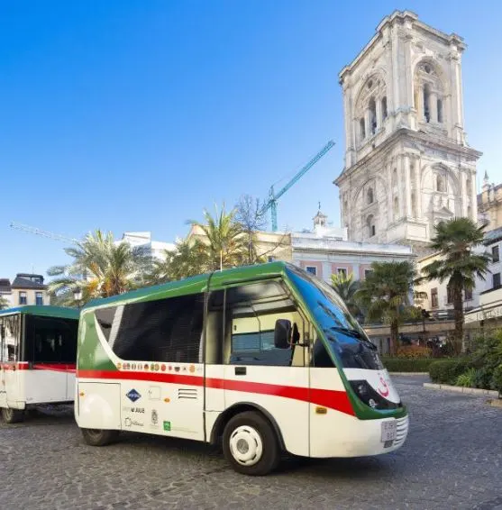 hop on hop off bus in Granada