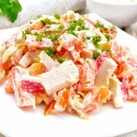 Ensalada de Cangrejo, spanish crab salad with eggs, tomatoes, potatoes and crab imitation.