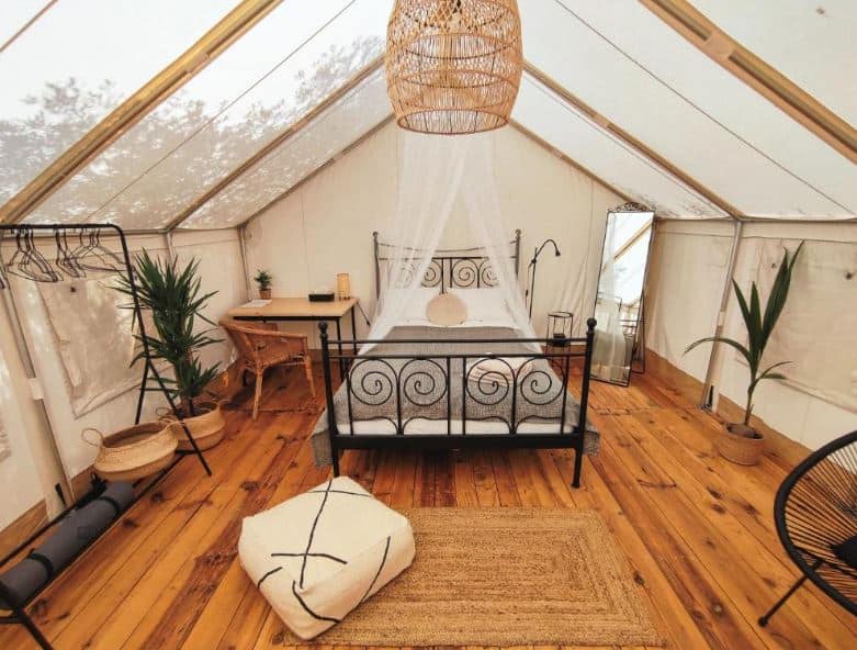 cozy bedroom at Tranquilo Glamping in Hozanejos