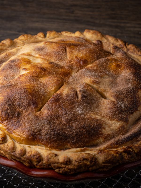 closeup with the cordoba cake freshly baked